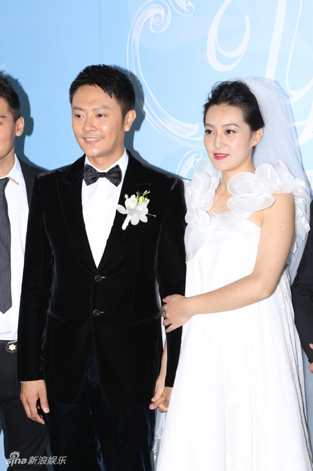 组图：印小天疑似被骗婚损失千万 甜蜜婚礼仿佛在昨天！