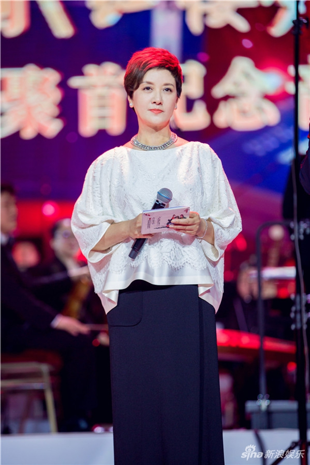 邓婕老师主持秀