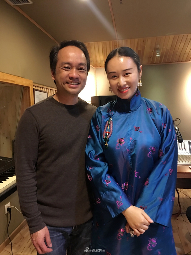 组图：八音赫赫携乌克丽丽演绎无限可能 即将冲击“格莱美”