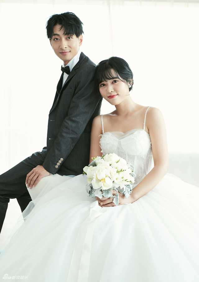 组图：左立夫妇新婚“互怼”不断 受访分享甜蜜爱情细节