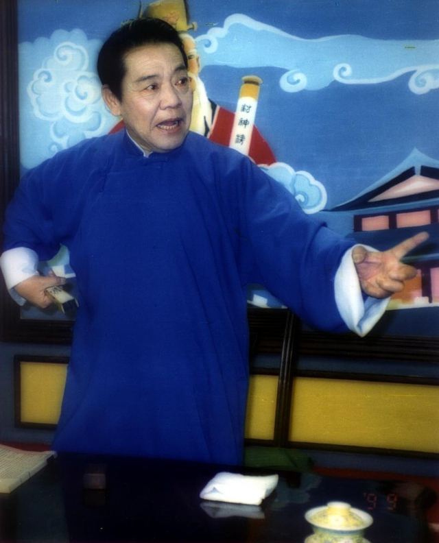 组图：评书大师单田芳病逝享年84岁 生前旧照回顾