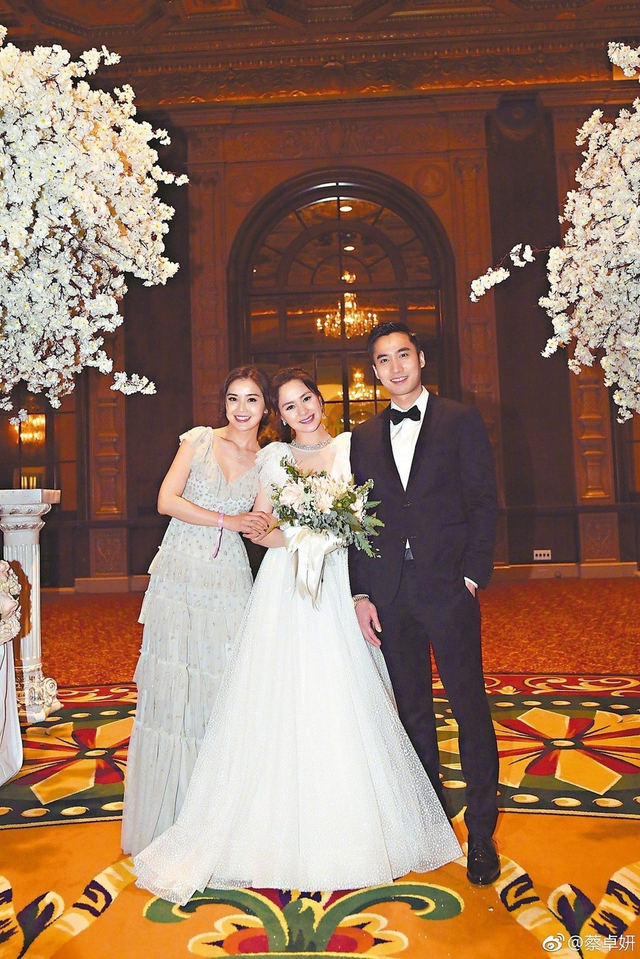 组图：台媒曝阿娇与老公赖弘国离婚 2018年闪嫁婚姻维系不到两年