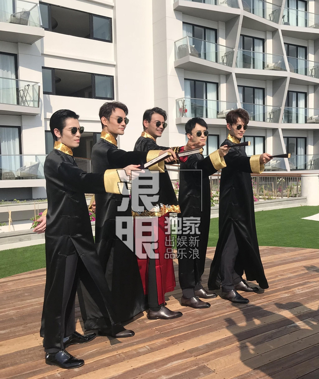 组图：杨烁王黎雯婚礼现场照曝光 新郎新娘誓言动人深情落泪