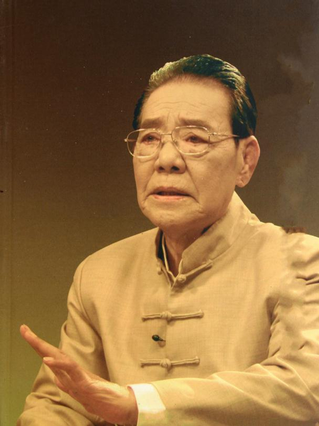 组图：评书大师单田芳病逝享年84岁 生前旧照回顾