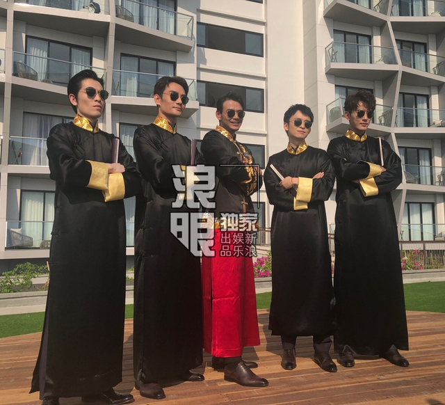 组图：杨烁王黎雯婚礼现场照曝光 新郎新娘誓言动人深情落泪