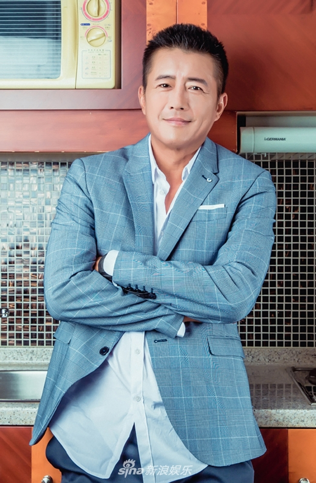 高曙光生活写真曝光 儒雅气质绅士品位