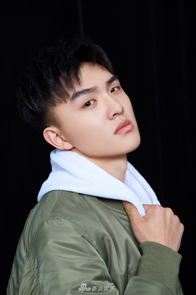 《海牧》郑伟曝生日写真