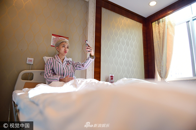 组图：明星脸界的拼命三郎！东北姑娘半年整一次欲成梅艳芳