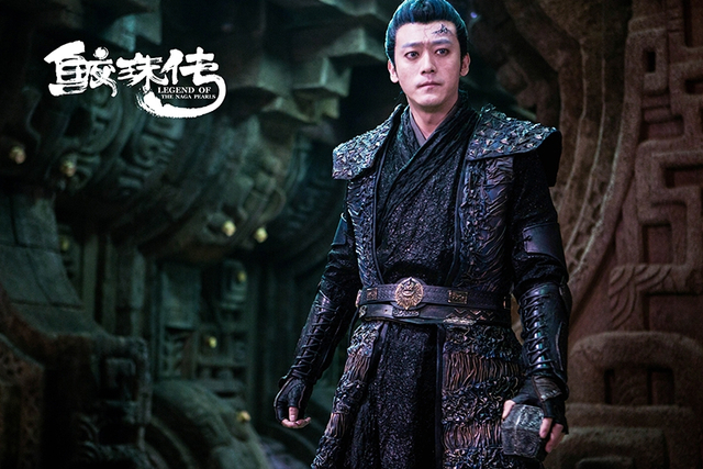 《鲛珠传》主演剧照 张天爱红裙魅惑