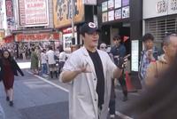 陈思诚当街卖萌一旁王宝强都看懵 被扒出戴上百万名表