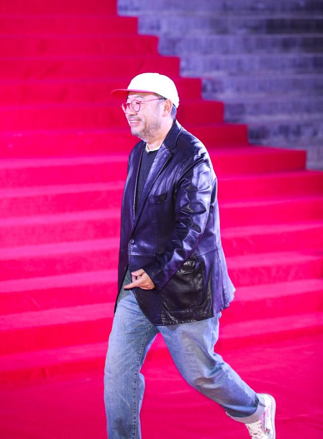 第二届平遥电影展开幕 姚晨马伊琍廖凡等亮相红毯