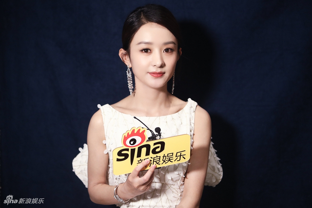 赵丽颖称人气对演员是辅助