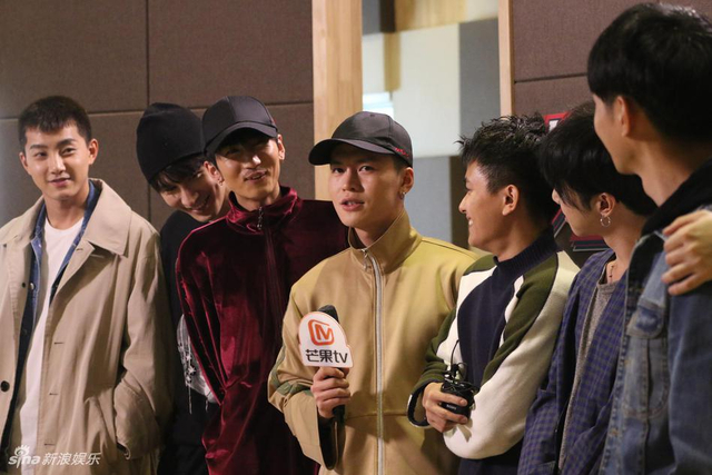 13快男重聚录歌