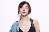 51岁萧蔷窈窕身材引热议 本人发文称坚持你也可以