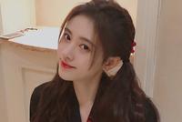 鞠婧祎分享库存晒九宫格美图 扎双马尾辫元气满满
