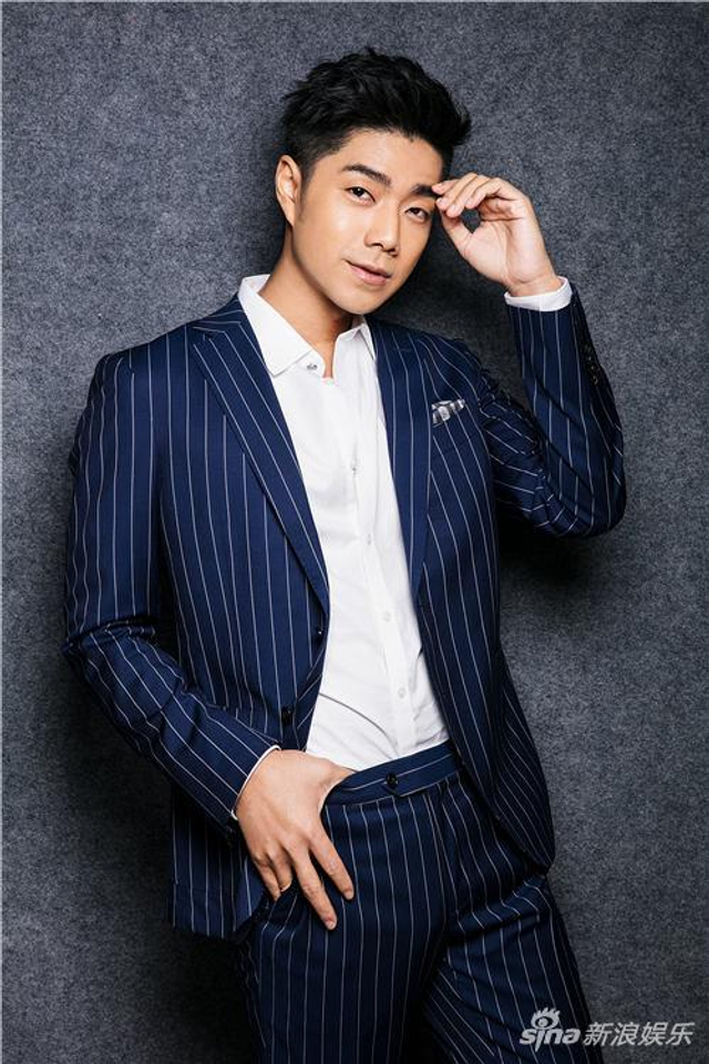 袁成杰写真大片 睿智儒雅显绅士品格_新浪图片