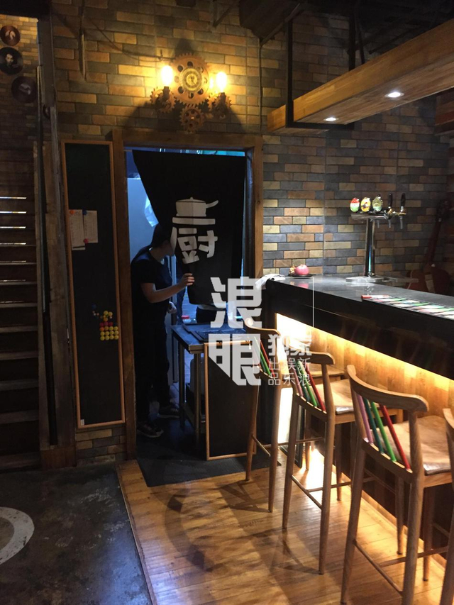 探访疑似白百何新欢张爱朋烧烤店 装修显格调(图)