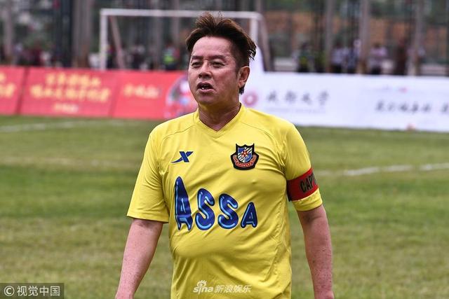 谭咏麟在成都踢足球吗,谭咏麟在成都踢足球吗视频