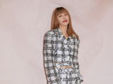 组图：谭维维最新写真穿格子西装秀蛮腰 齐刘海造型霸气十足