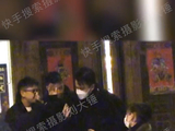 组图：刘恺威和女友李晓峰感情稳定 一同参加聚餐形影不离