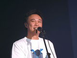 组图：陈奕迅新歌音乐会张牙舞爪心情靓 徐濠萦顶一头骚粉助阵