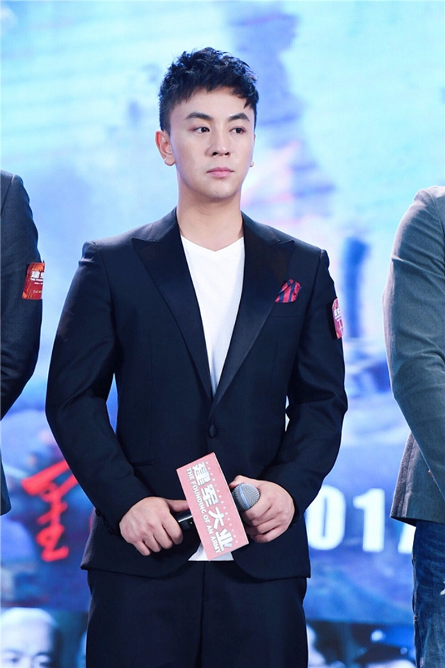 释小龙饰演聂荣臻