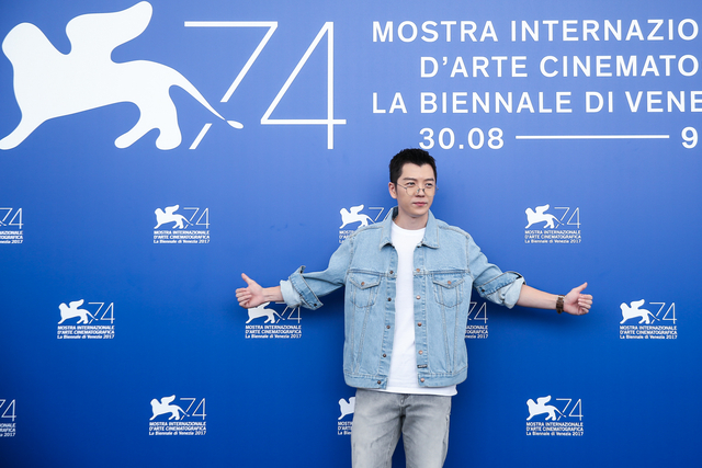 组图：威尼斯主竞赛华语片《嘉年华》亮相