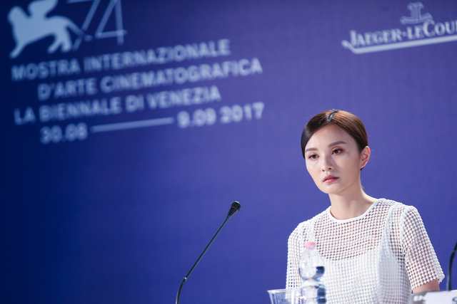 组图：威尼斯主竞赛华语片《嘉年华》亮相