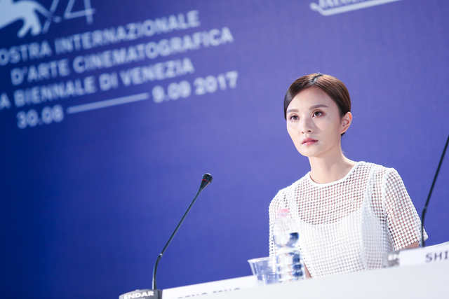 组图：威尼斯主竞赛华语片《嘉年华》亮相