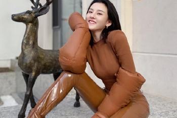 宋祖儿cos棕色泰迪熊
