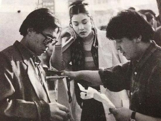 《小武》片场的贾樟柯和王宏伟