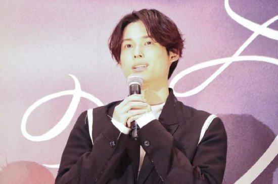 松村北斗出席《Kyrie的歌》完成报告会