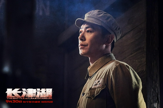 朱亚文在《长津湖》中扮演指导员“梅生”
