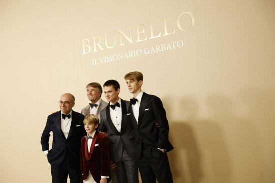 导演托纳多雷和影片主创演员