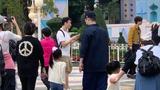 陈赫和女儿游迪士尼被偶遇