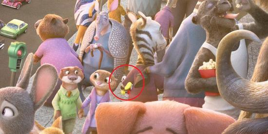 看看“路马甲”手里拿的是啥？