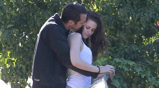 片场之外就……