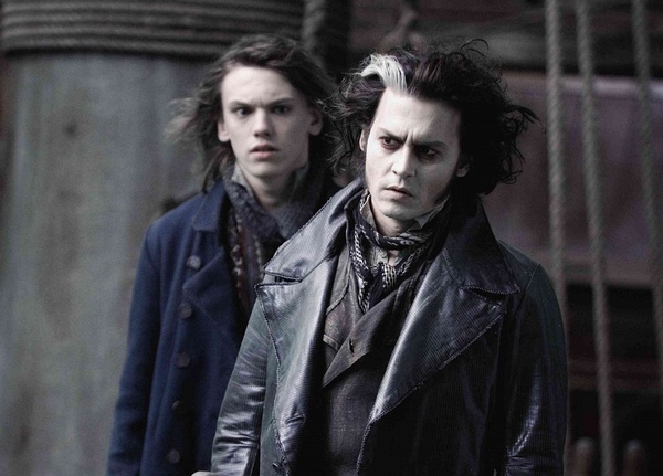 杰米·坎贝尔·鲍尔与德普两位“格林德沃”曾在《理发师陶德》中同框