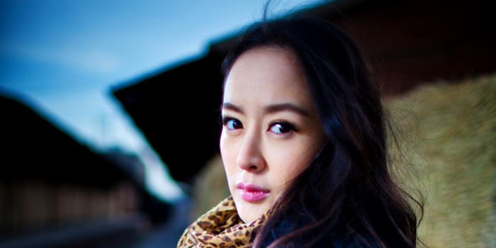 在第八届北京民族电影展上,演技派女艺人武文佳凭借文艺电影《叶妲》