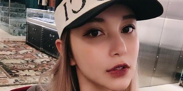 摄影师曝薛之谦曾设想与李雨桐结婚女方曾大出血 手机新浪网 摄影师曝薛之谦曾设想与李雨桐结婚女方曾大出血 手机新浪网