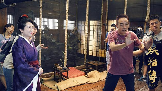 陈凯歌导演在片场