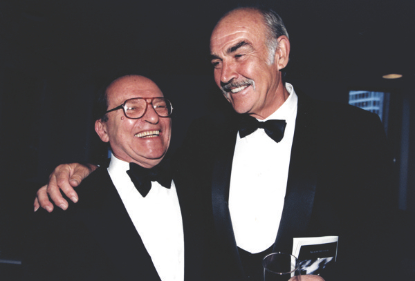 吕美特（左）和肖恩·康纳利的交情持续了很多年