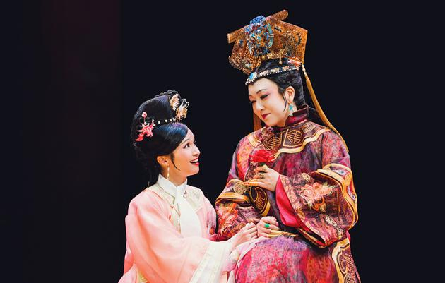 德龄与慈禧（王可达摄）