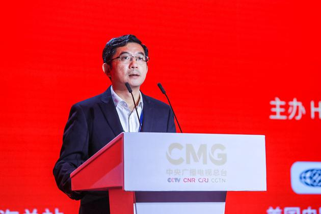 上海交通大学党委常委、宣传部部长胡昊致致辞