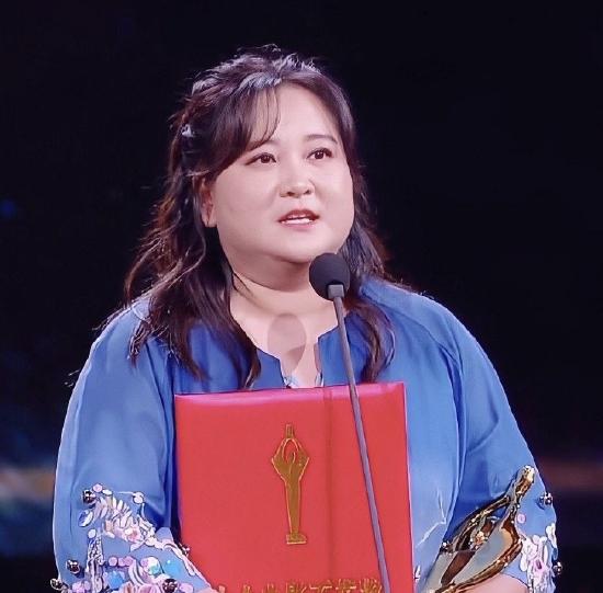 《你好,李焕英》获百花奖优秀影片