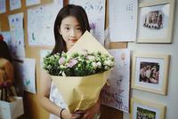 优秀!黄磊女儿多多设计礼服 英文阐述创作历程