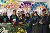 吉祥三宝父亲布仁巴雅尔追悼会举行 妻女养子送最后一程