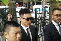 高云翔性侵案听证会戴墨镜明显消瘦 申请受害人出庭被拒