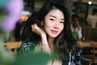 郑恺前女友程晓玥名媛气质足 名牌傍身精致美丽显豪气