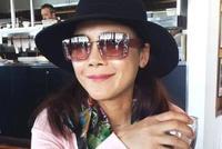 53岁田震近期照片罕见曝光 开心微笑恣意享受生活